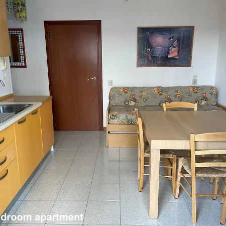 Apartman Albatros - *